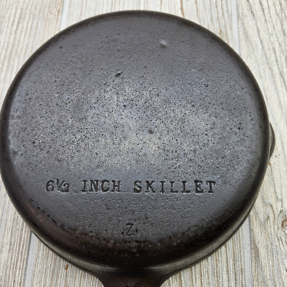 Vintage Unmarked Wagner #3 Cast Iron Skillet‎ 6 1/2 Inch No Spin